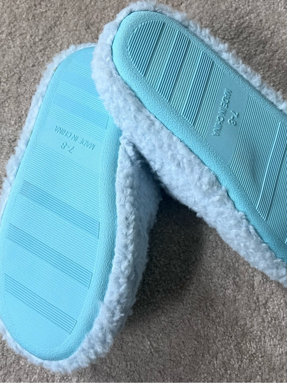Hello Kitty Pastel Blue Plush Indoor Slippers - Picture 5 of 11